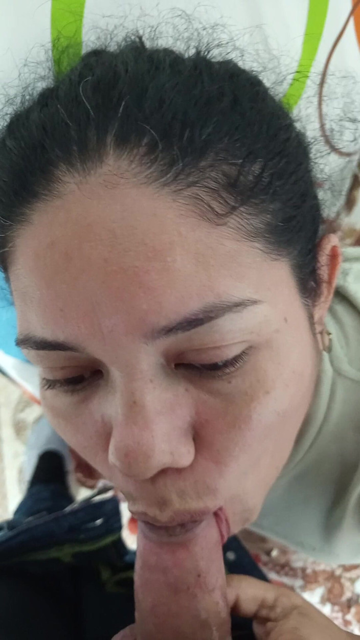 Valkyrieandluigy: Delicioso boquete na garganta profunda