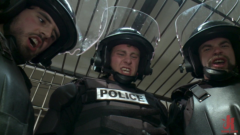 Kink Men Classics: Jeremy Stevens: Lockup, extrakce buněk a vězeňský gang šukání