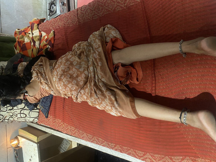 Madhya Sangeeta: Moja nieśmiała dziewczyna wygląda uroczo podczas seksu