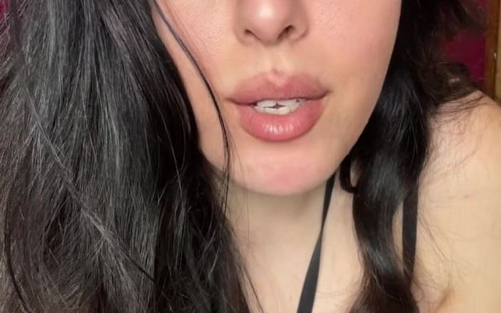 Young_strawberry: Je moet je stiefmoeder niet vertrouwen