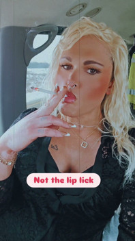 Hot Tranny Smoking Fetish