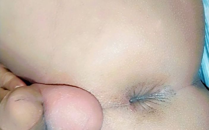 Shani khan: Perfecte studententiener Twink wordt zeepachtig onder de douche en masturbeert...