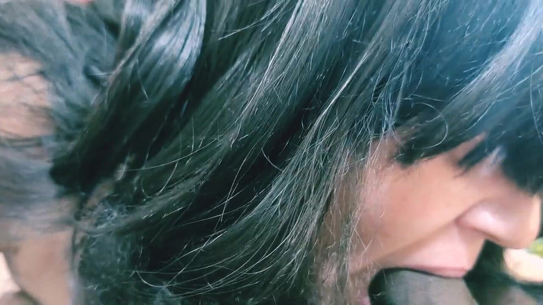 Bolly Karma: Getrouwde sletvrouw geniet van seks