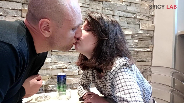 Spicy Lab Production: İtalyan capitano eric ile ateşli sürtük Sara Bell ile çok sert...
