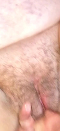 和一个美丽性感的陌生人在车里做爱