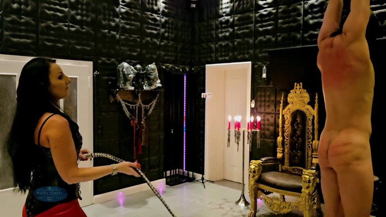 Kinky Castle: Mistress luciana dotato frusta estrema a coda singola parte 1