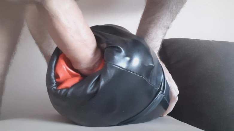 Naxy: Leather pants stuffed with a leather pillow
