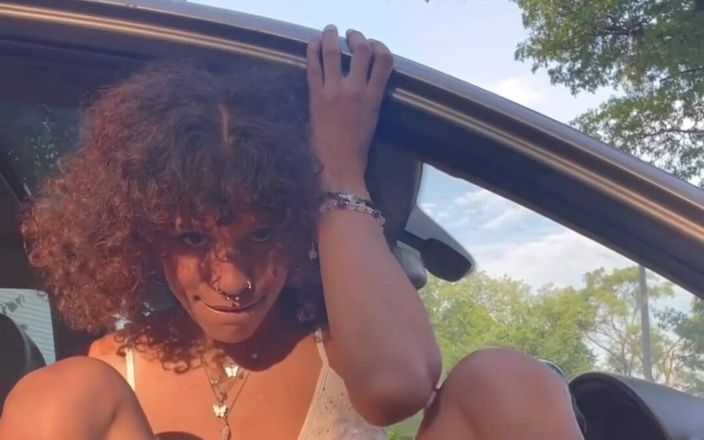 theunholychi: Hurry and Suck My Toes Before Someone Sees!