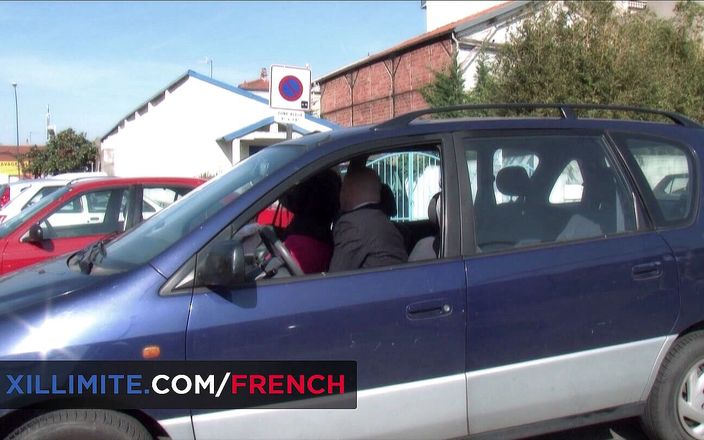 French girls at work: Trio met rondborstige Franse milf Clanddi Jinkcego
