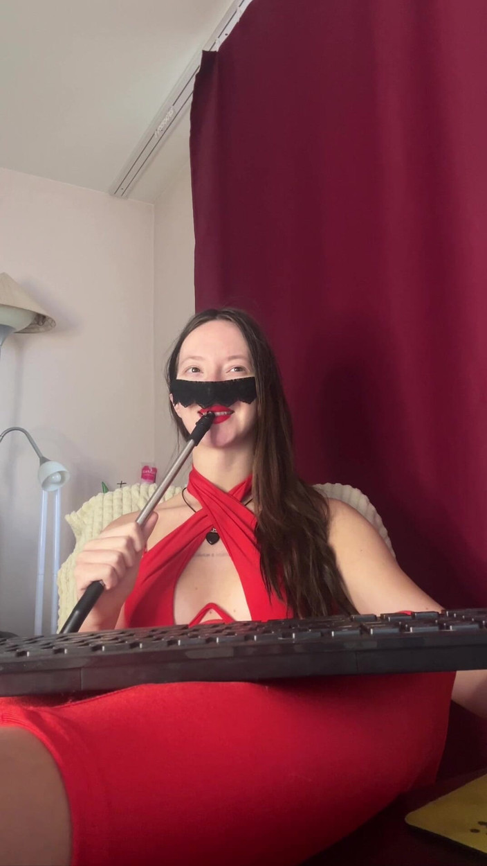 Skinny_lady69: Я сделаю тебя моей сучкой