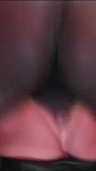 Duży czarny mandingo dla Szalonej MILF!