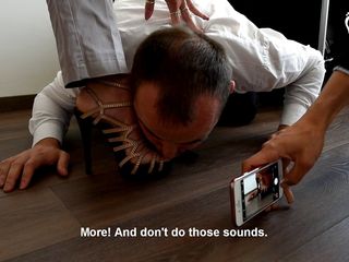 Czech Soles - foot fetish content: Ofiste çift ayak hakimiyeti