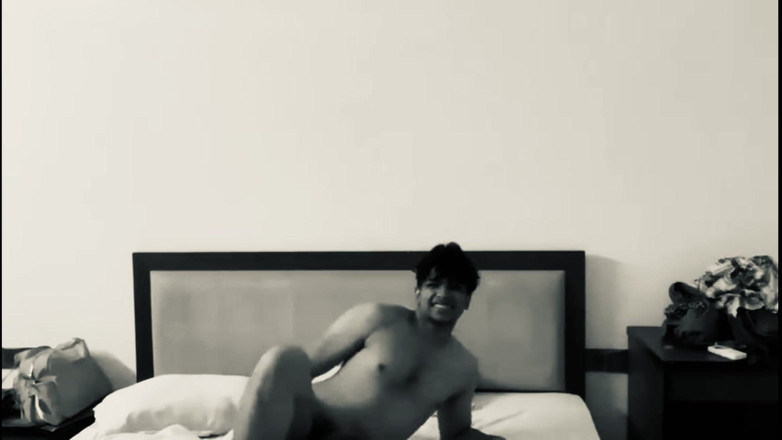 Sanayababhi: Mam ye kya kr rhi ho aap, індійський викладач англійської мови Делі, кінчає в готельний номер і грубо трахається з його студентом