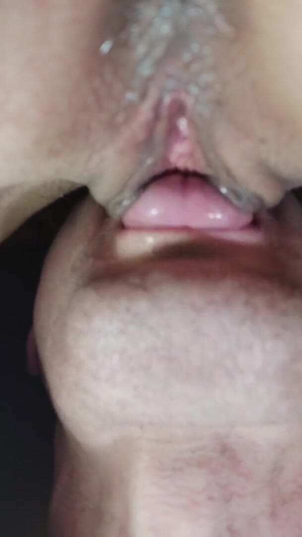 Wet Pussy Fuck: Teen's wet pussy is licked dripping pussy close up
