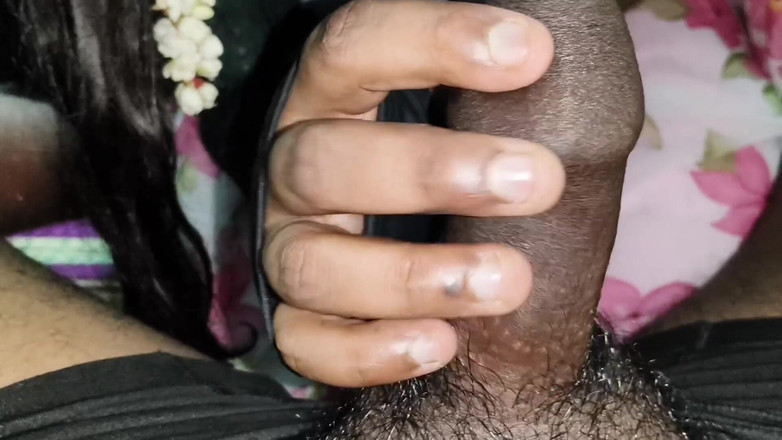 SneakyManner48: インドのおばさんの水は義兄の手から出ました。セクシービデオ、セクシービデオ、セックスビデオ、ヒンディー語セックスビデオ、ロマンチックセックス