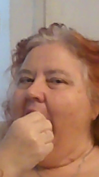 Mini-lippen-chat angezogen