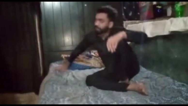 Dasi couple: Hintli dasi güzel ev hanımı kocam arkadaşım sikişiyor
