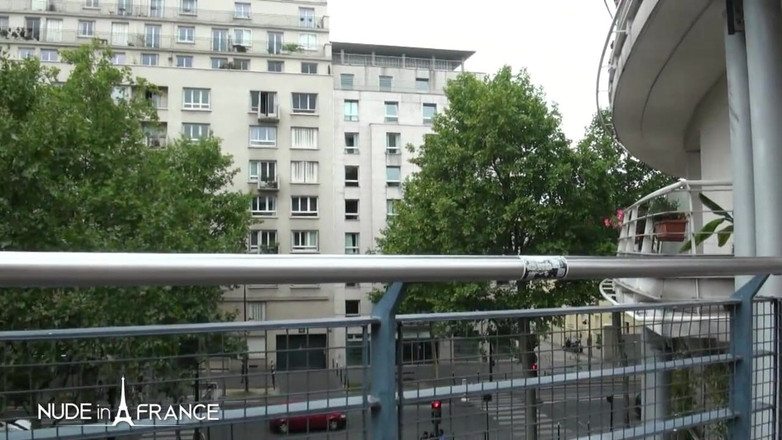 Nude in France: Prsatá holka Kenza je ošukaná a vystříkaná na obličej