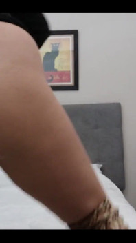 Apa Yang Anda FikirKan Kelihatan Lebih Baik. Pakaian hitam dalam but. Bogel dalam but. Tonton Saya Berbogel dan Awak Awak Nyatakan