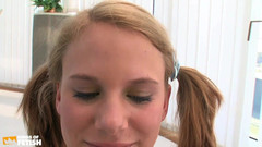 Kings Of Fetish: Oudere man beft en neukt natte kut van een blonde...