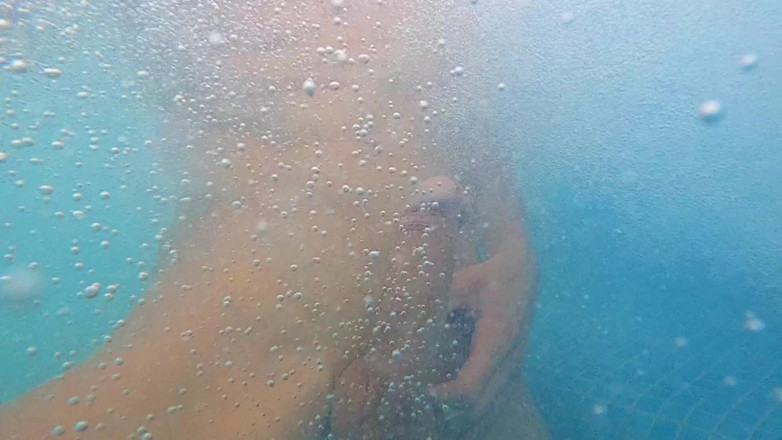 outdoor-fun: Jerk off My Boner in Spa Bubbles in Slowmotion