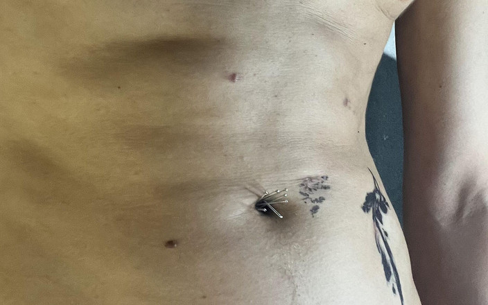 Navel fans: De kwelling van Kevins navel