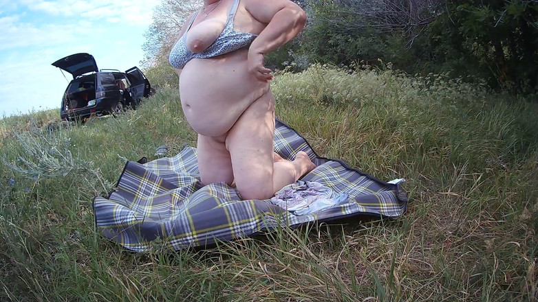 Zona901: Doğada oyuncaklarla amına mastürbasyon yapıyorum