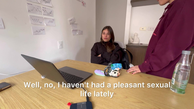 scarlettandc: Twee lesbiennes doen boete en neuken uiteindelijk hard