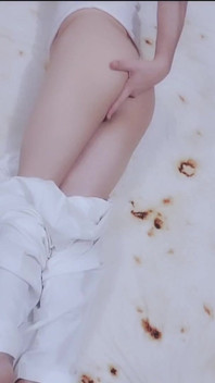 Saudi Arabia Young Pakistani Boy Fuck Himself and Fingering His Beautiful Ass in the Room
