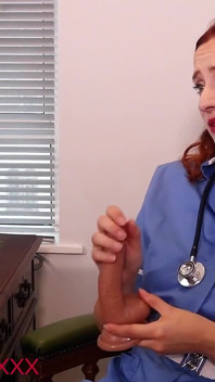 Seksi hemşire Greene sana büyük sert yarağını nasıl mastürbasyon yapileceğini söylüyor