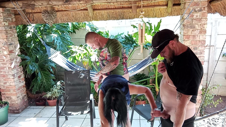 Bigjoefuckalott: Housewife Enjoying Two Cocks