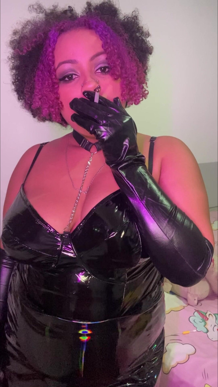 Cutiepiie Chubby: BBW Smoking Latex and Pantyhose Fetish