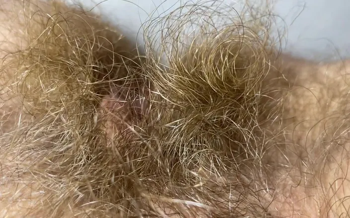 Cuteblonde666: 10 Minutes of Admiration of My Hairy Pussy