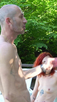 În culise, petrecere la piscină 4K și orgie.