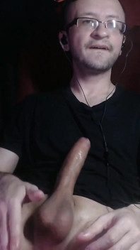 Geile kerel met enorme enorme lul grote lading. Heet klaarkomen