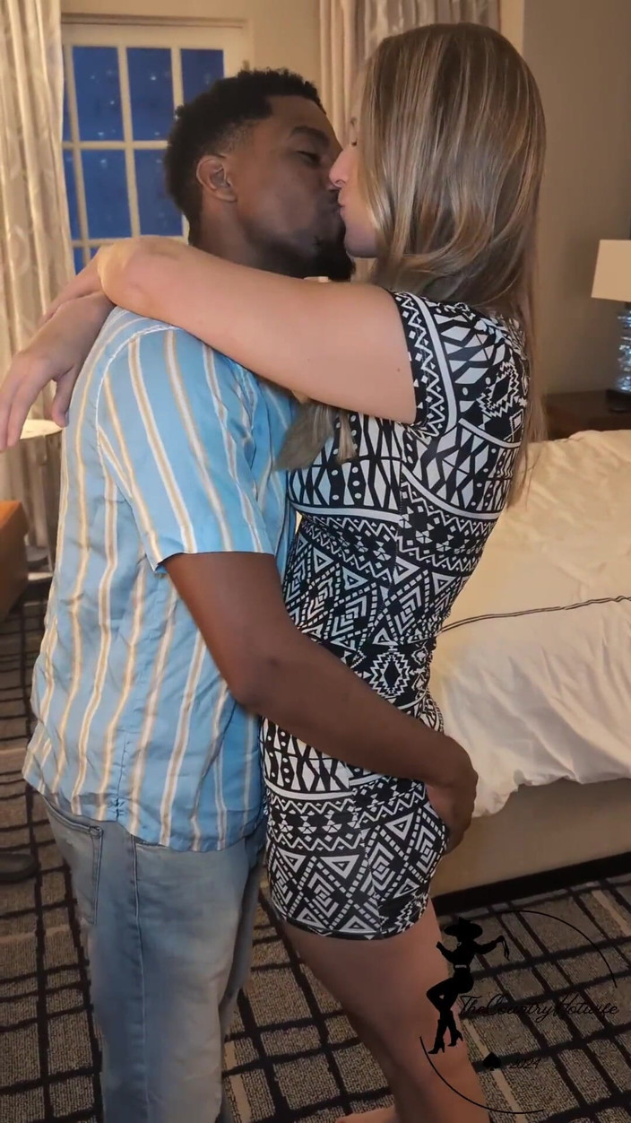 Darrenblazeent: Country hotwife bbc creampie em frente do marido