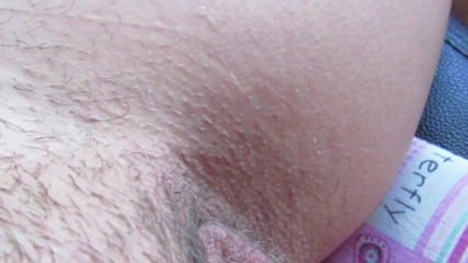 Cuteblonde666: Close-up van mijn sappige grote clitoris