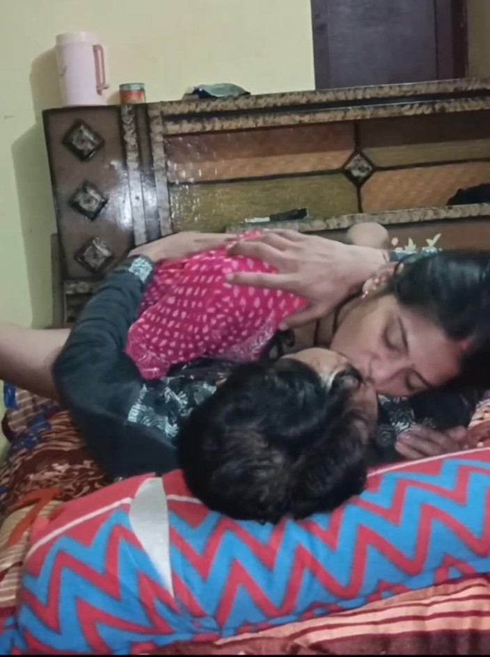 sashaa: Indian Virgin Girl Ponded Hard by Boyfriend 1
