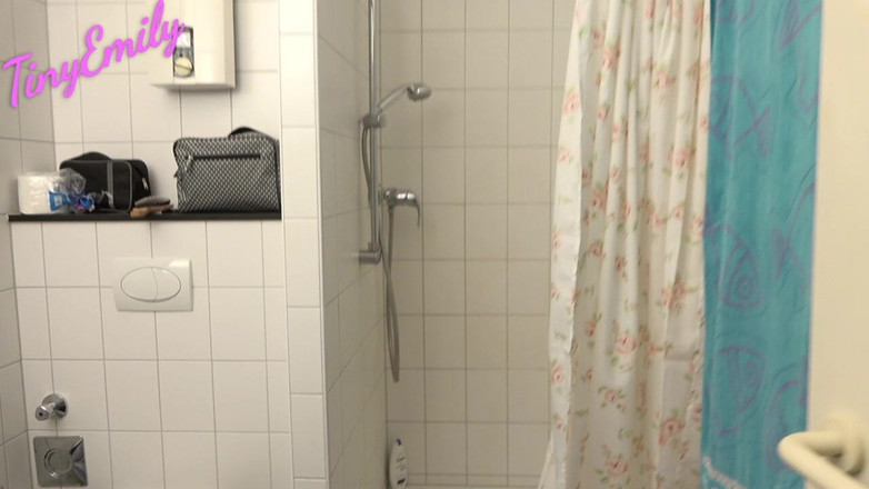 TinyEmily: Pomozte mi, potřebuji silného řemeslníka!