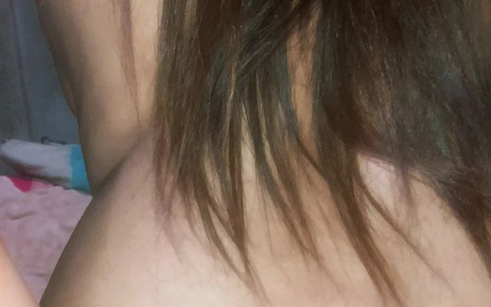 Tiyana: Puta esposa follada duro por todos los agujeros