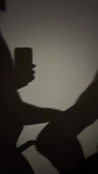Ragazza teenager fa sesso con ragazzo e sborra dentro