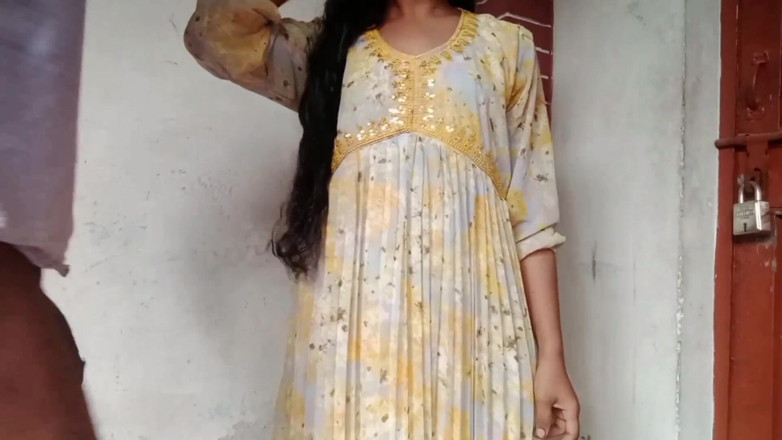 Deshi women: Viral Video of Indian Beautiful Student Girl Tasneem