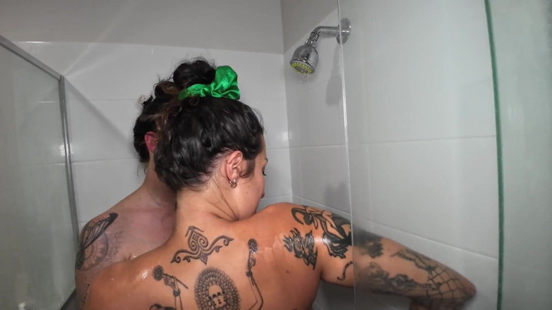 Mr LDN Lad: 9 Month Pregnant Threesome Fuck Pregnant Again!