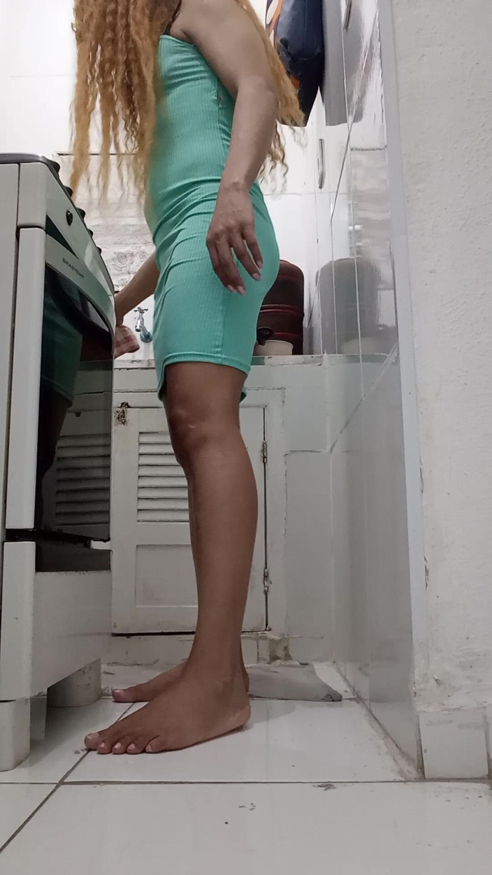 AngelMature: Seks ibu rumah tangga 2