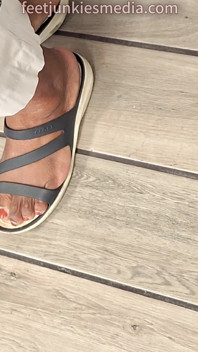 Good Morning Breakfeet and Strawberry Toes