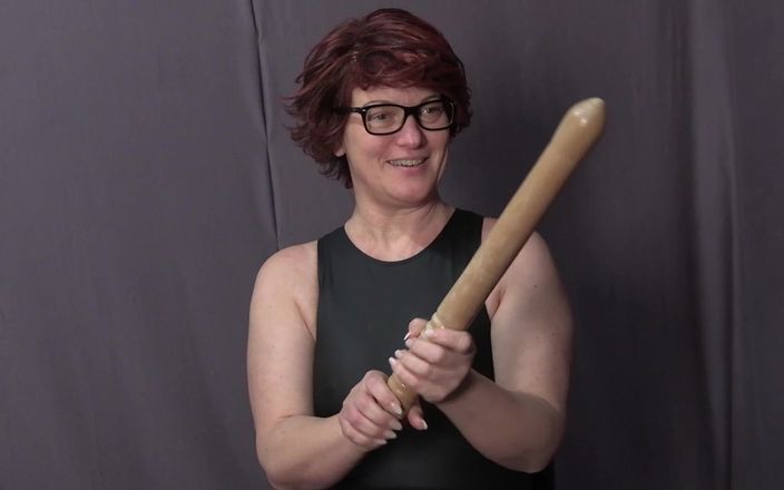 Popp Sylvie: Wetlook baseboll dildo sex