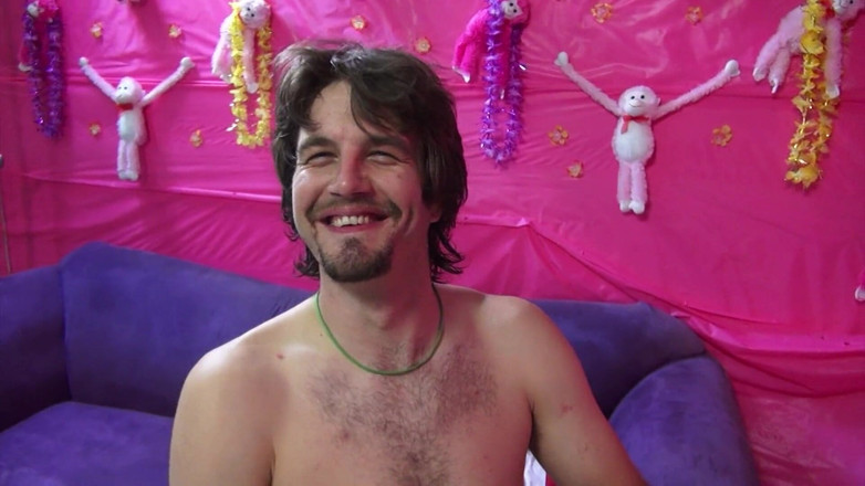 Squirt God: La bella Kendall Karson squirta!