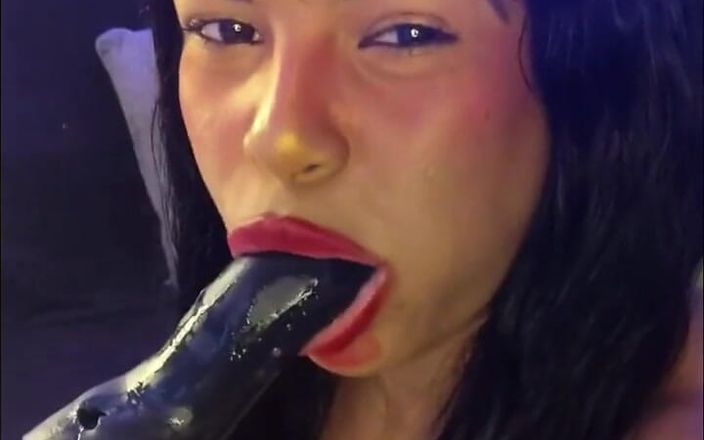 Anabel 693: Ik zuig je pik, papa