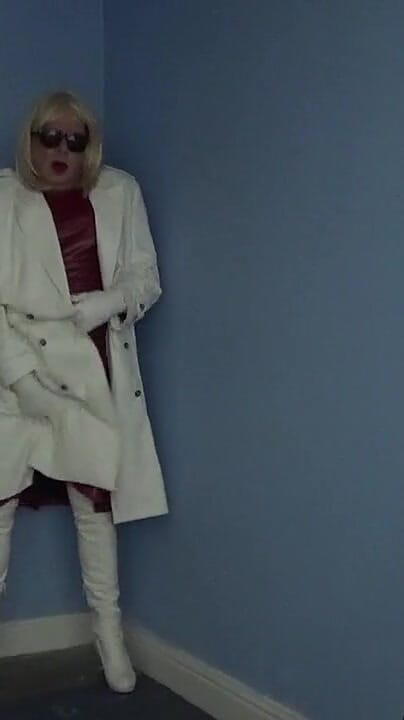 Maroon and White Leather (Leather Kirsten)