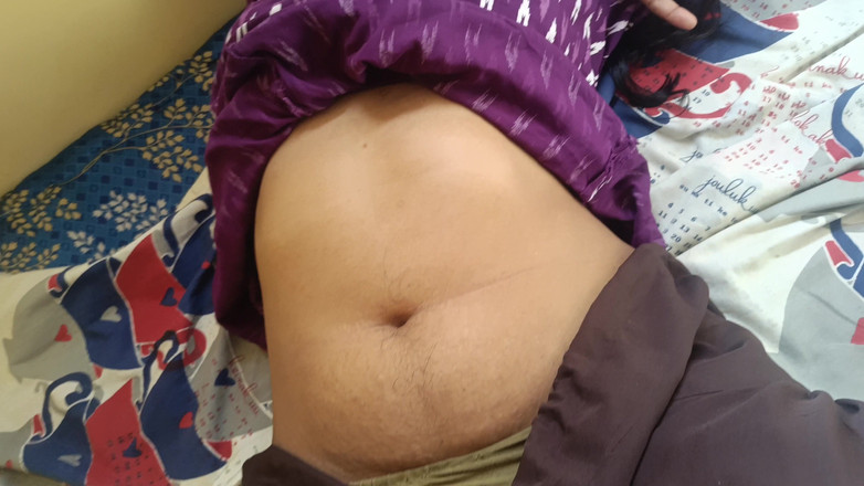 Pushpa studio: 出轨的家庭主妇在床上啪